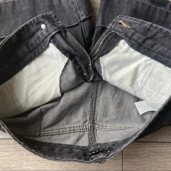 Sisley Black Washed Cuffed Jean Shorts  6” - Picture 7 of 10